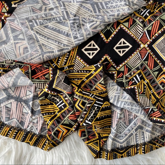 Forever 21 geometric patterned skort - Picture 5 of 7